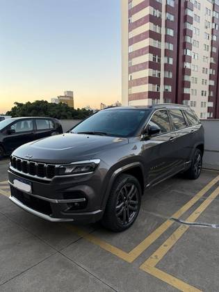JEEP COMMANDER 2.0 HURRICANE 4 TURBO GASOLINA OVERLAND AT9 JEEP COMMANDER 2.0 HURRICANE 4 TURBO GASOLINA OVERLAND AT9